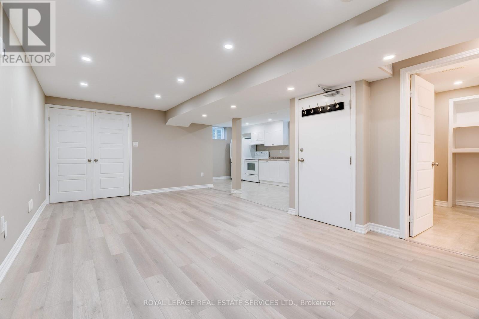 












342 MORDEN ROAD

,
Oakville,




Ontario
L6K2S8

