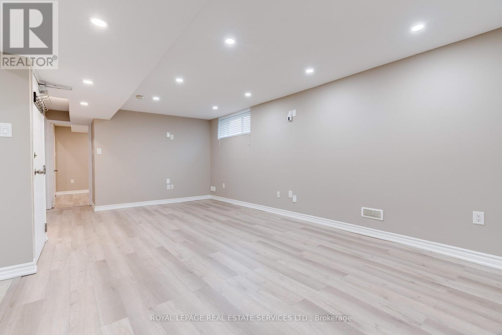 












342 MORDEN ROAD

,
Oakville,




Ontario
L6K2S8

