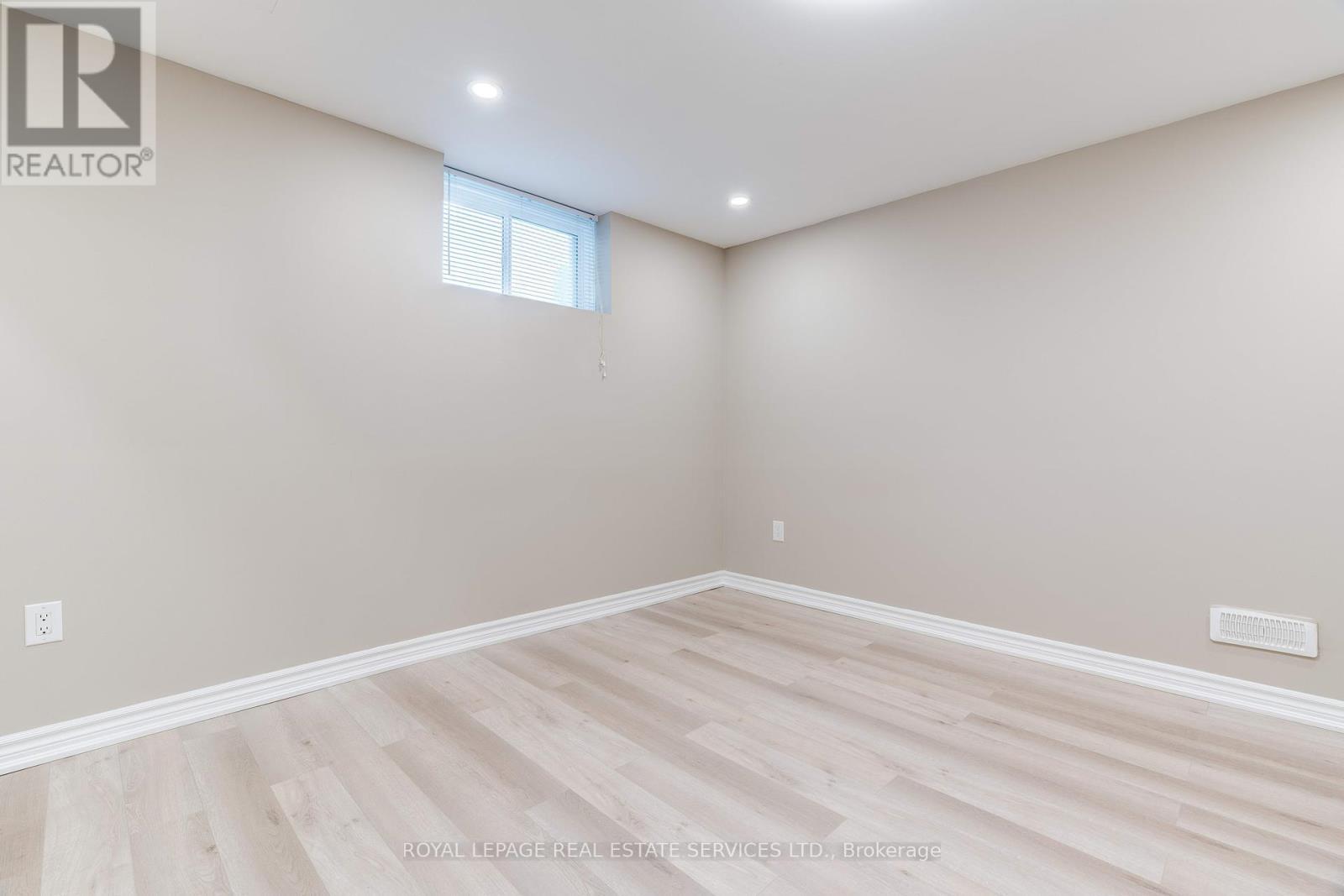 












342 MORDEN ROAD

,
Oakville,




Ontario
L6K2S8


