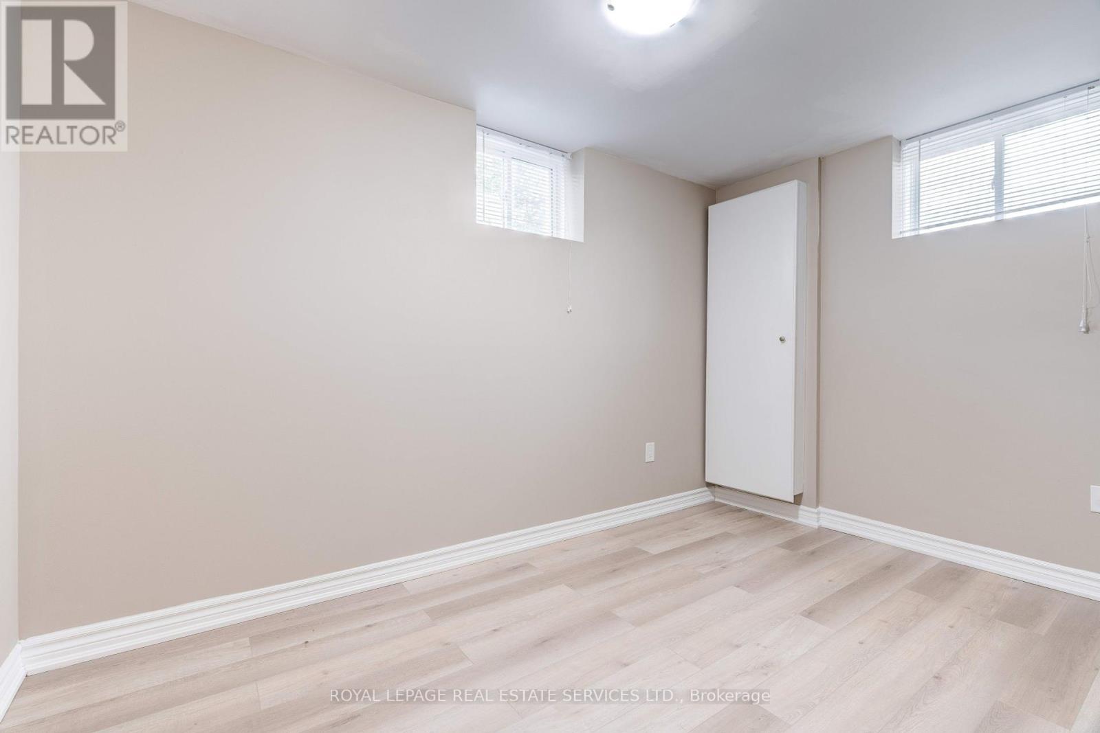 












342 MORDEN ROAD

,
Oakville,




Ontario
L6K2S8


