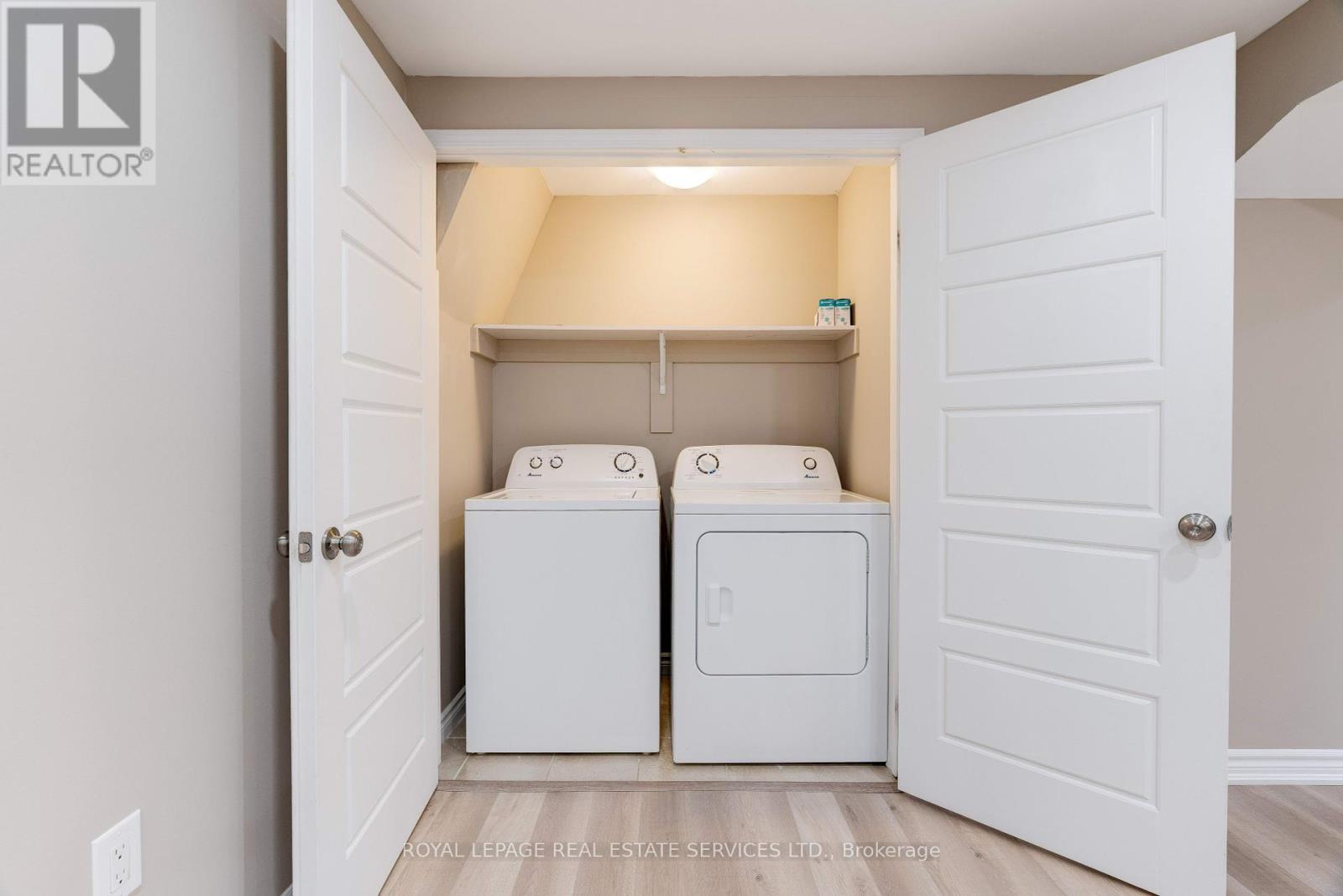 












342 MORDEN ROAD

,
Oakville,




Ontario
L6K2S8

