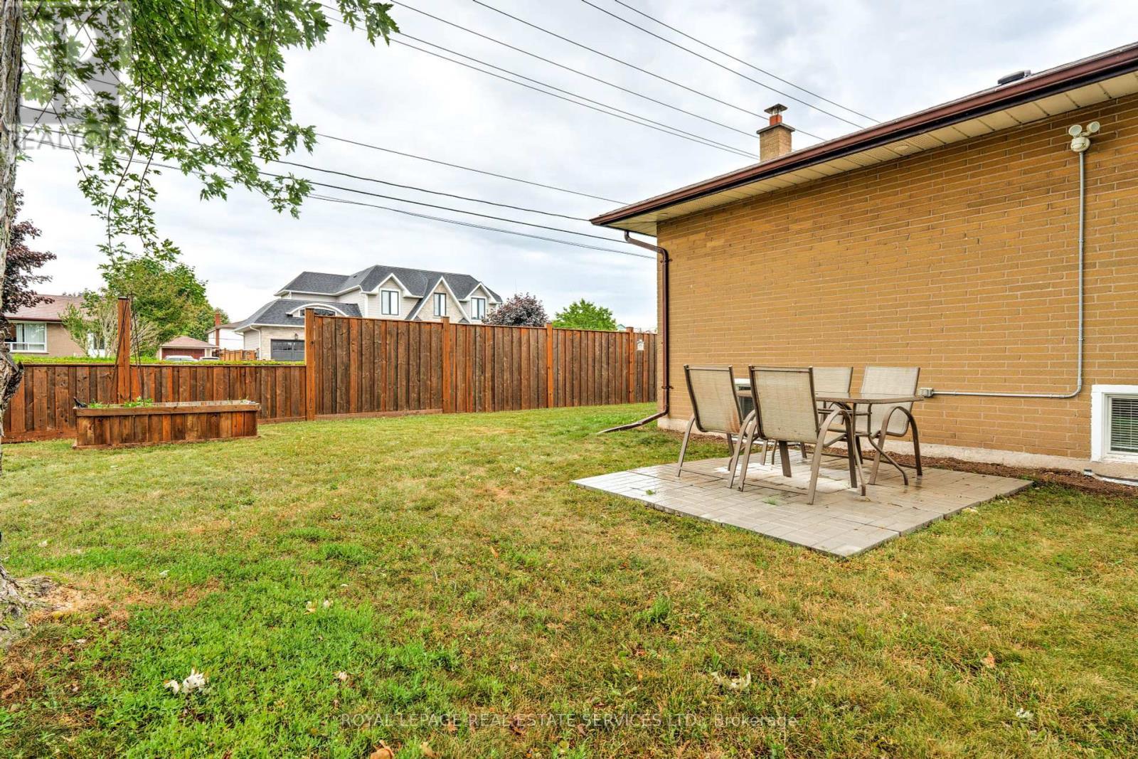 












342 MORDEN ROAD

,
Oakville,




Ontario
L6K2S8

