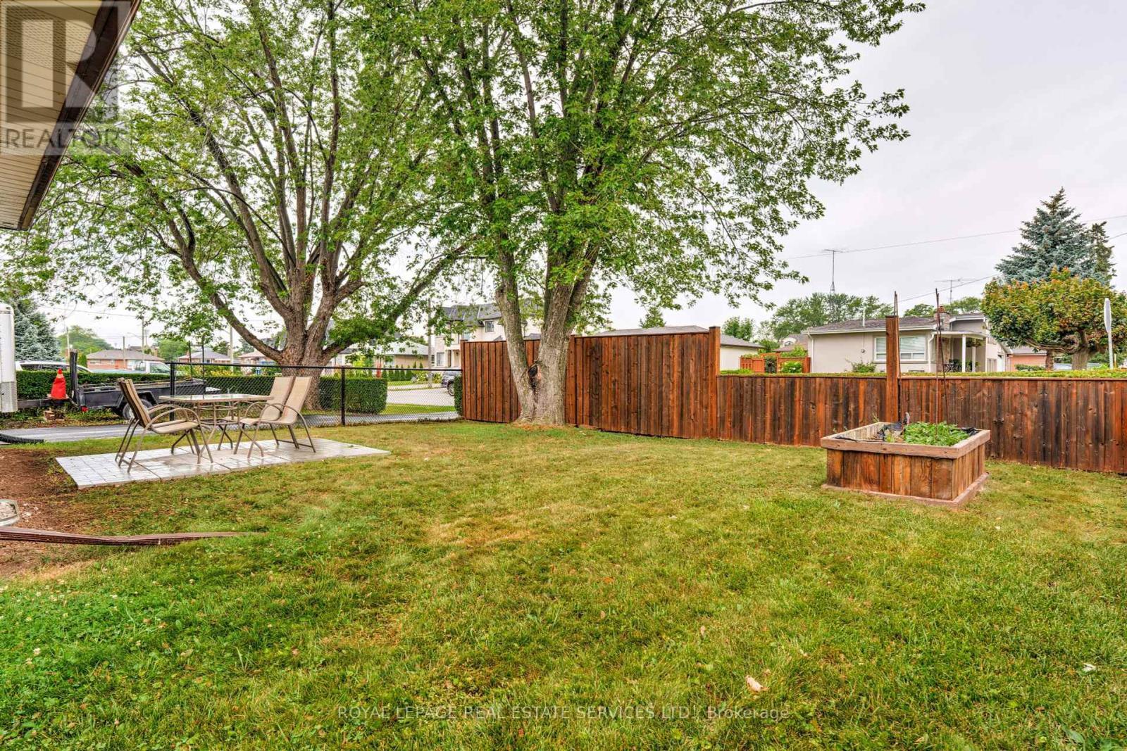 












342 MORDEN ROAD

,
Oakville,




Ontario
L6K2S8


