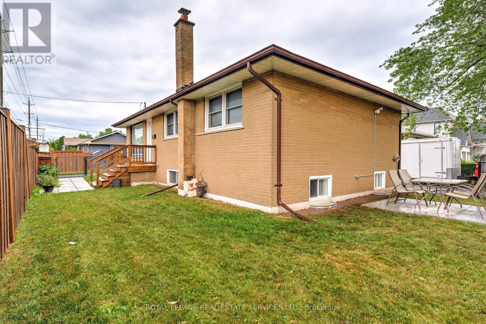 












342 MORDEN ROAD

,
Oakville,




Ontario
L6K2S8

