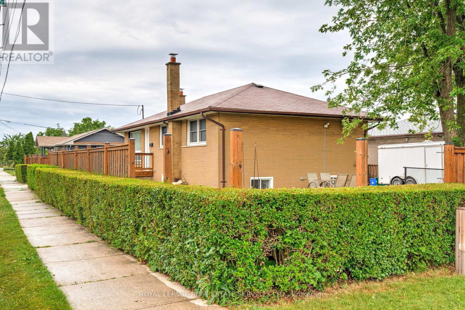 












342 MORDEN ROAD

,
Oakville,




Ontario
L6K2S8

