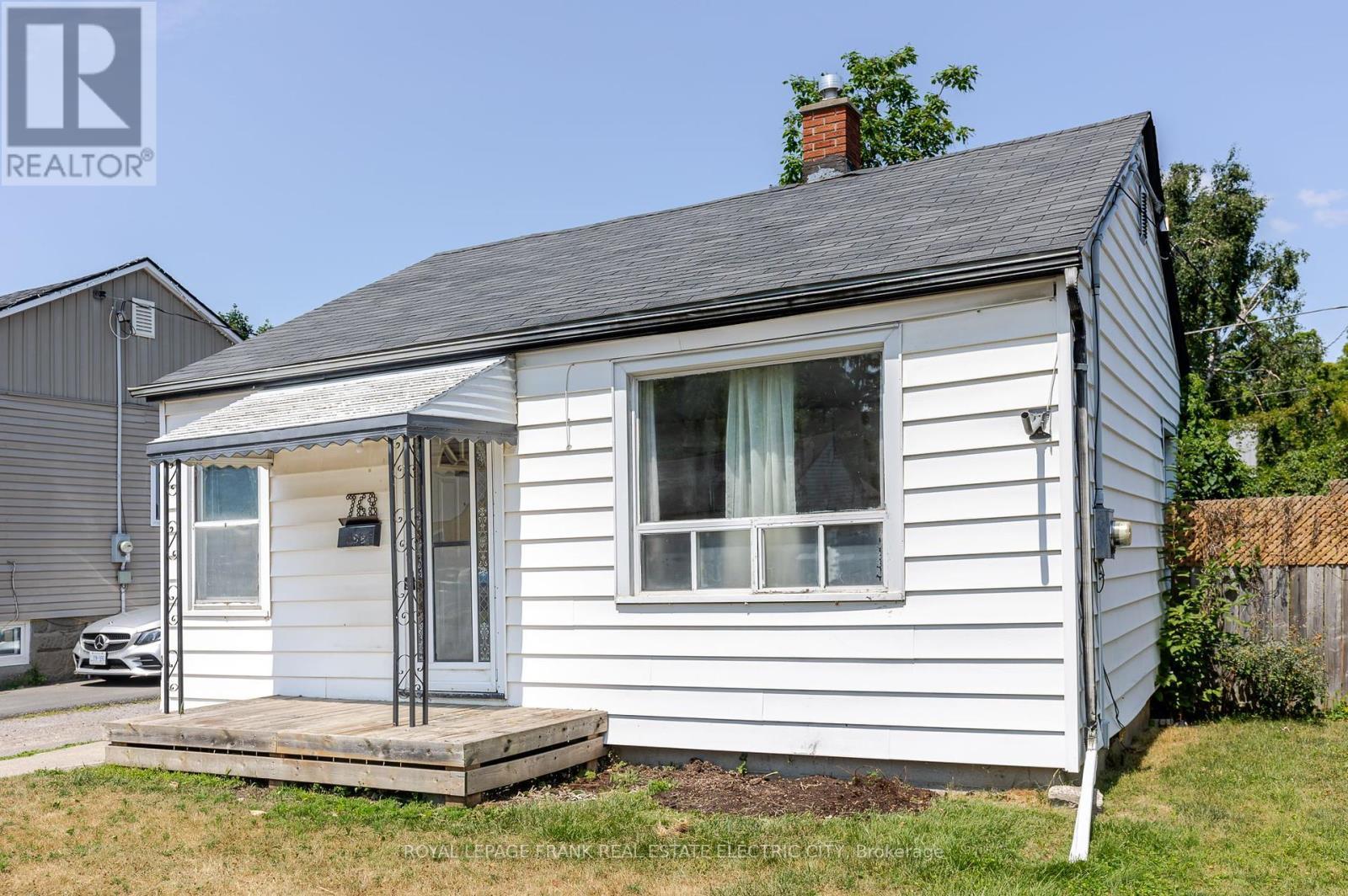 












768 ST. MARY'S STREET

,
Peterborough Central (South),




Ontario
K9J4H2

