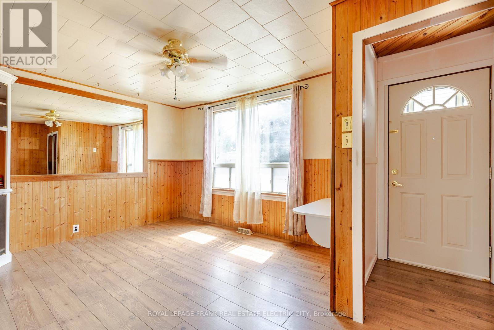 












768 ST. MARY'S STREET

,
Peterborough Central (South),




Ontario
K9J4H2

