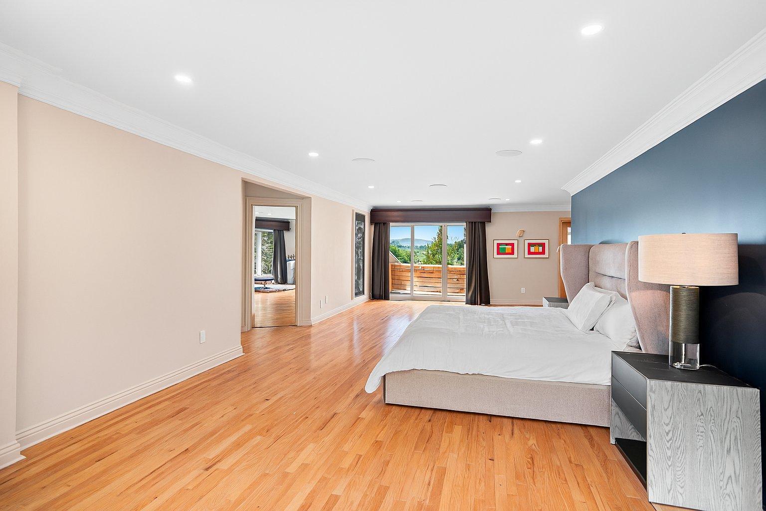 









851

 - 853


Ch. Morgan

,
Saint-Adolphe-d'Howard,




QC
J0T2B0

