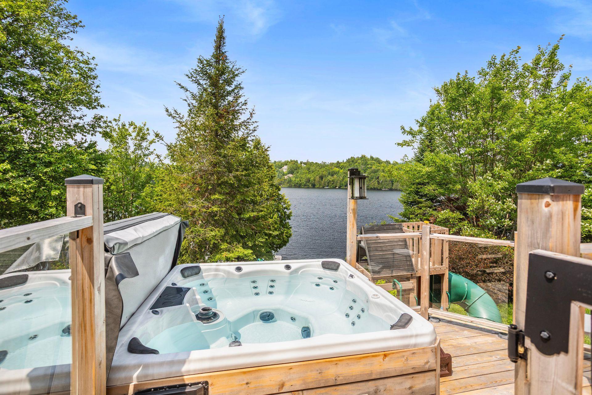 









851

 - 853


Ch. Morgan

,
Saint-Adolphe-d'Howard,




QC
J0T2B0

