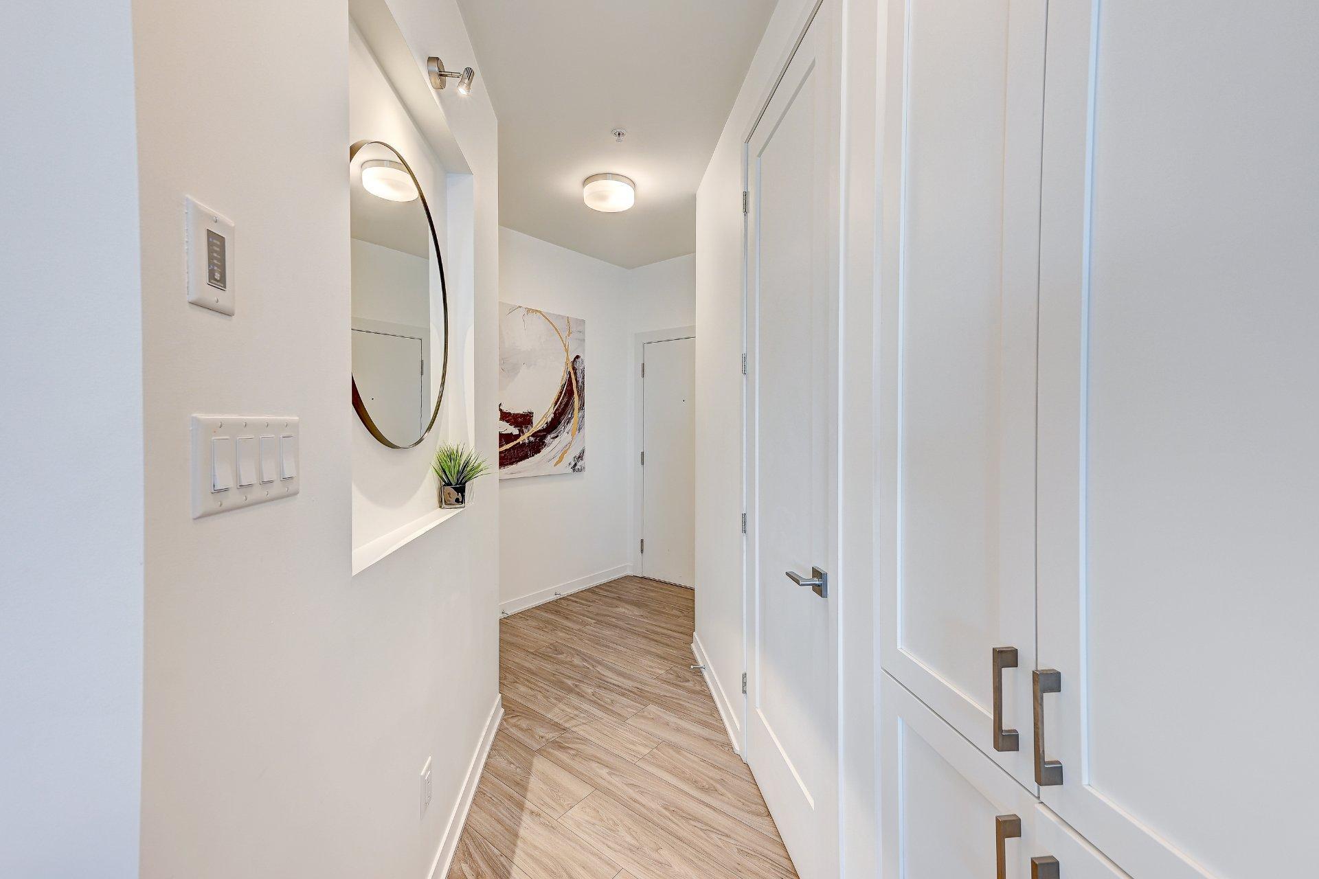 









9175


Rue Lennon

, 603,
Brossard,




QC
J4Y0S3

