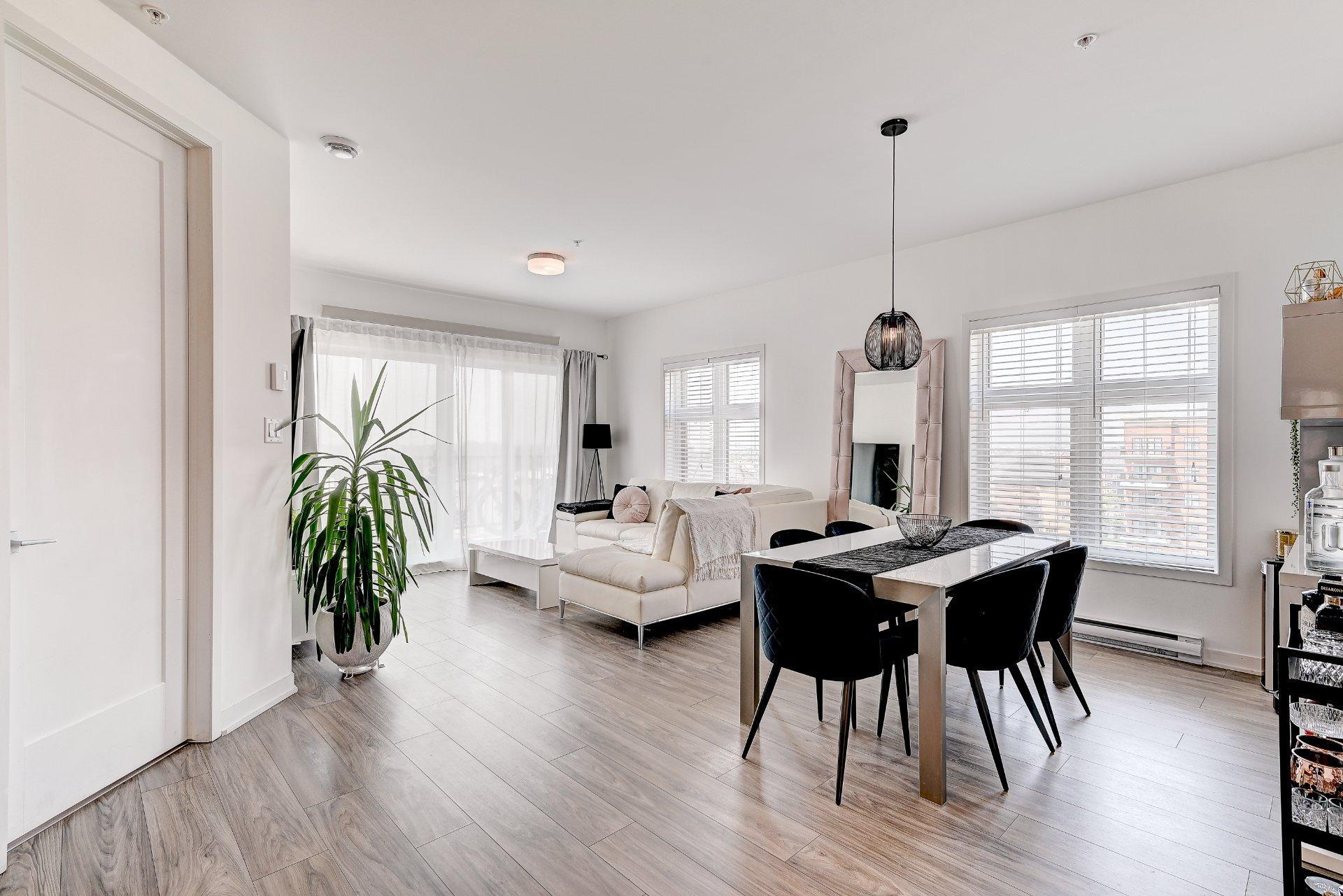 









9175


Rue Lennon

, 603,
Brossard,




QC
J4Y0S3

