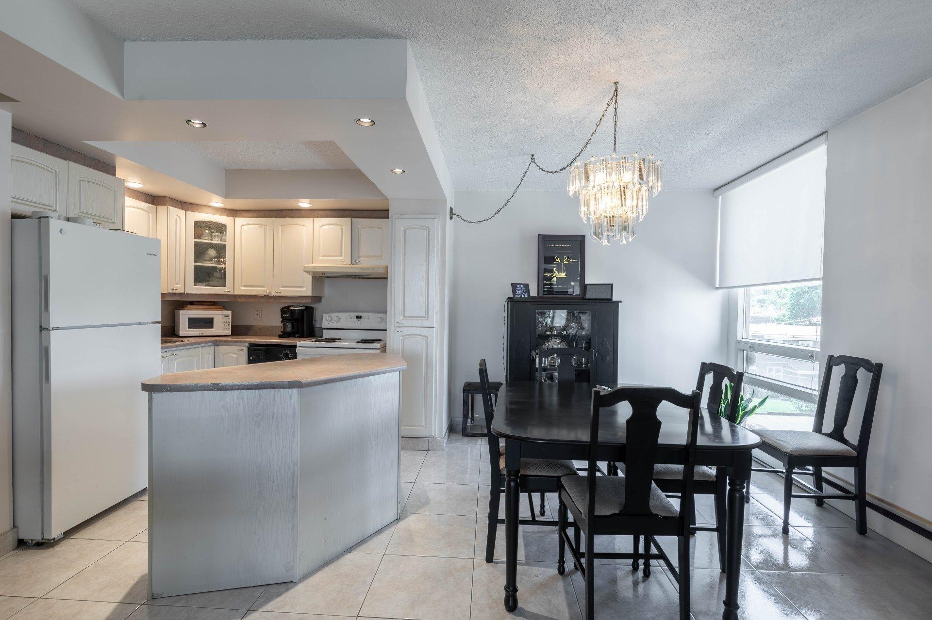 









295


Boul. St-Joseph

, 404,
Gatineau (Hull),




QC
J8Y3Y5

