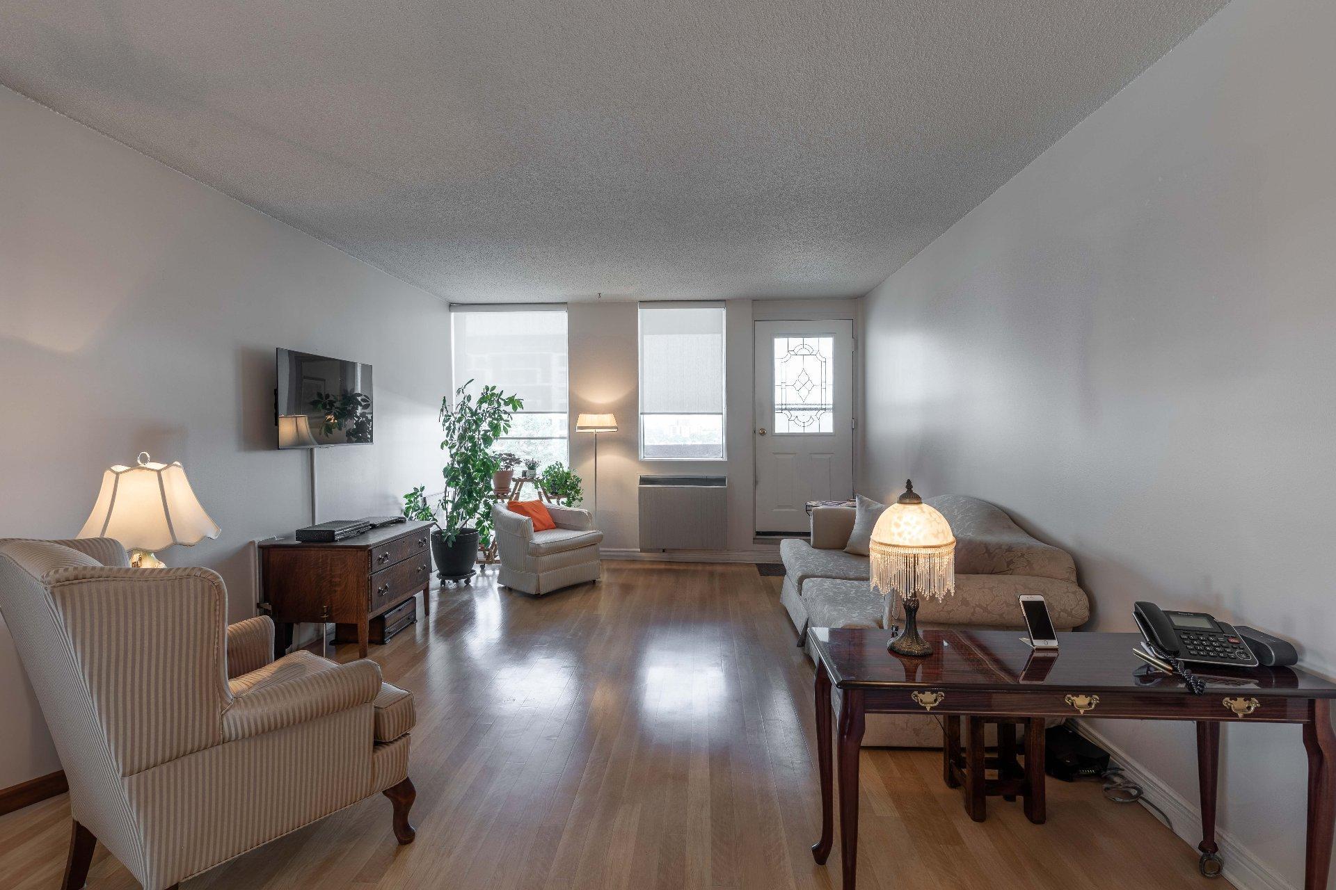 









295


Boul. St-Joseph

, 404,
Gatineau (Hull),




QC
J8Y3Y5


