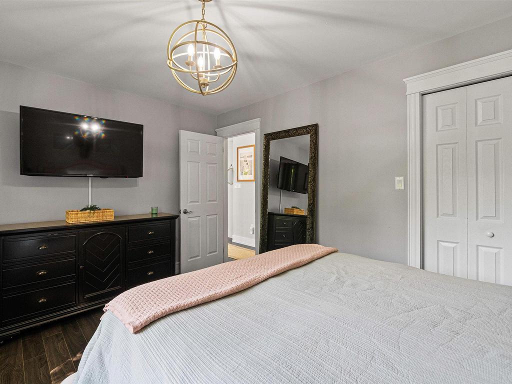 












6 Norman Boulevard

,
Hammonds Plains,




NS
B4B 1N5

