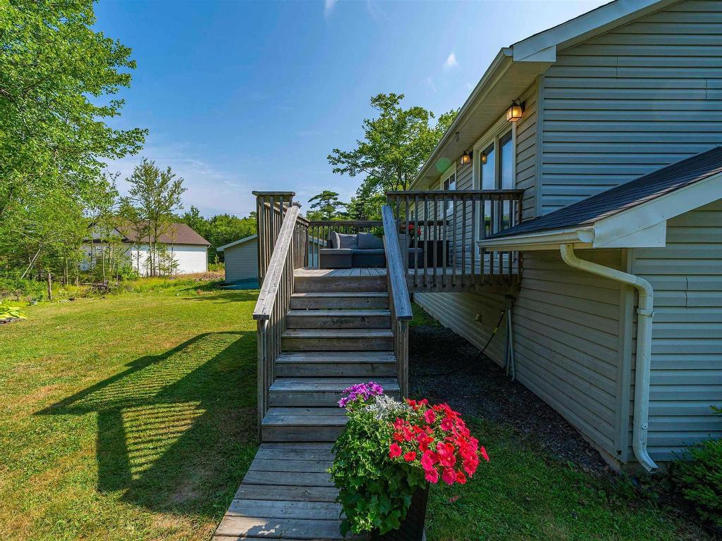 












6 Norman Boulevard

,
Hammonds Plains,




NS
B4B 1N5


