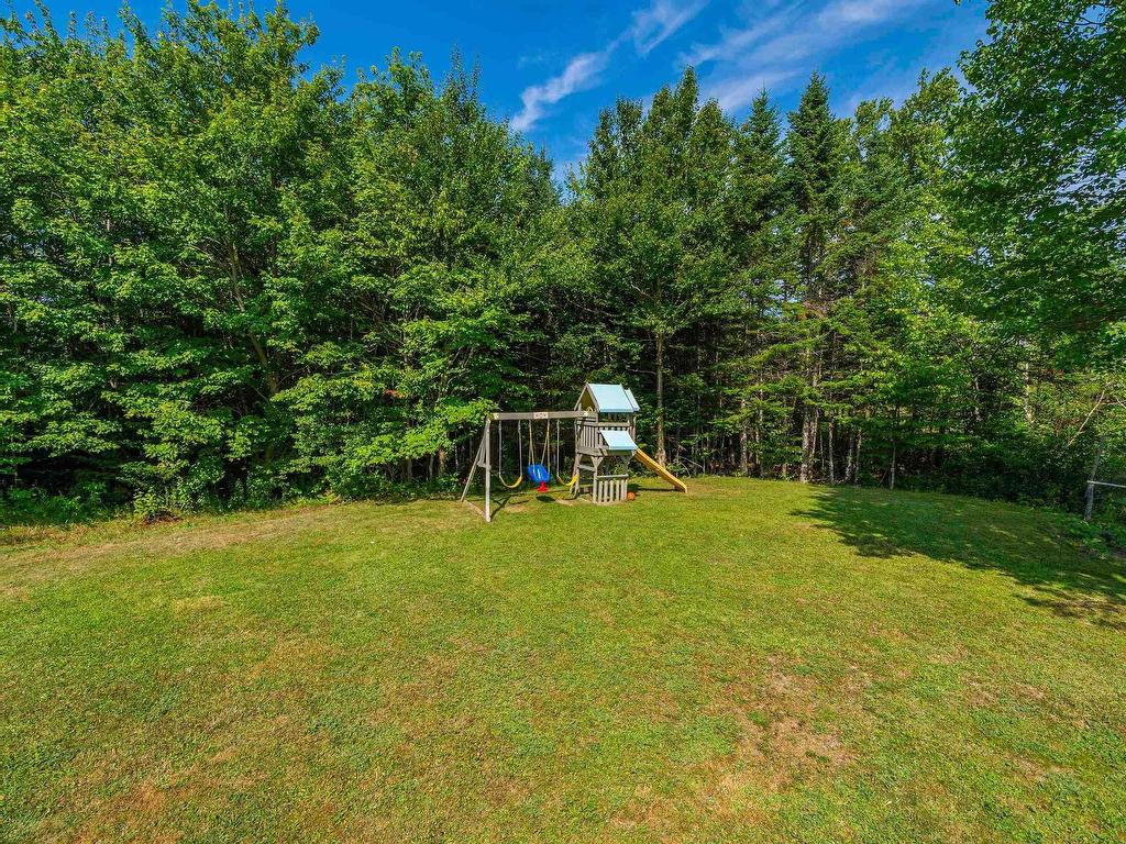 












6 Norman Boulevard

,
Hammonds Plains,




NS
B4B 1N5


