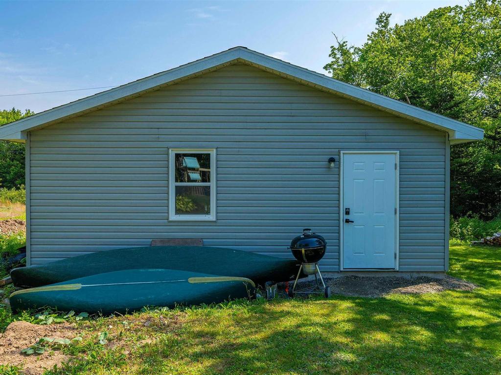 












6 Norman Boulevard

,
Hammonds Plains,




NS
B4B 1N5

