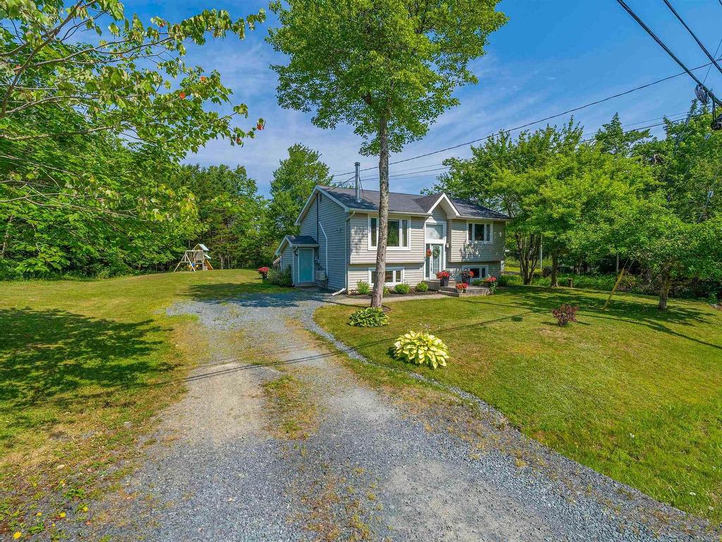 












6 Norman Boulevard

,
Hammonds Plains,




NS
B4B 1N5

