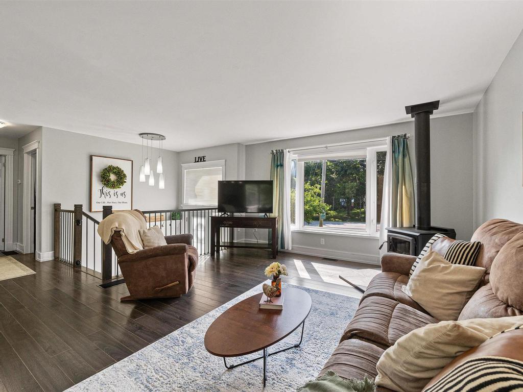 












6 Norman Boulevard

,
Hammonds Plains,




NS
B4B 1N5

