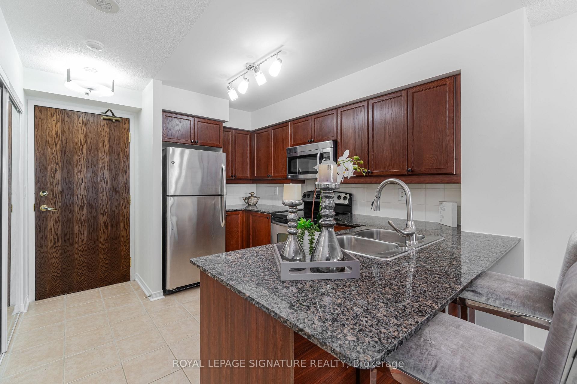 









185


Oneida

Crescent, 903,
Richmond Hill,




ON
L4B 0B1

