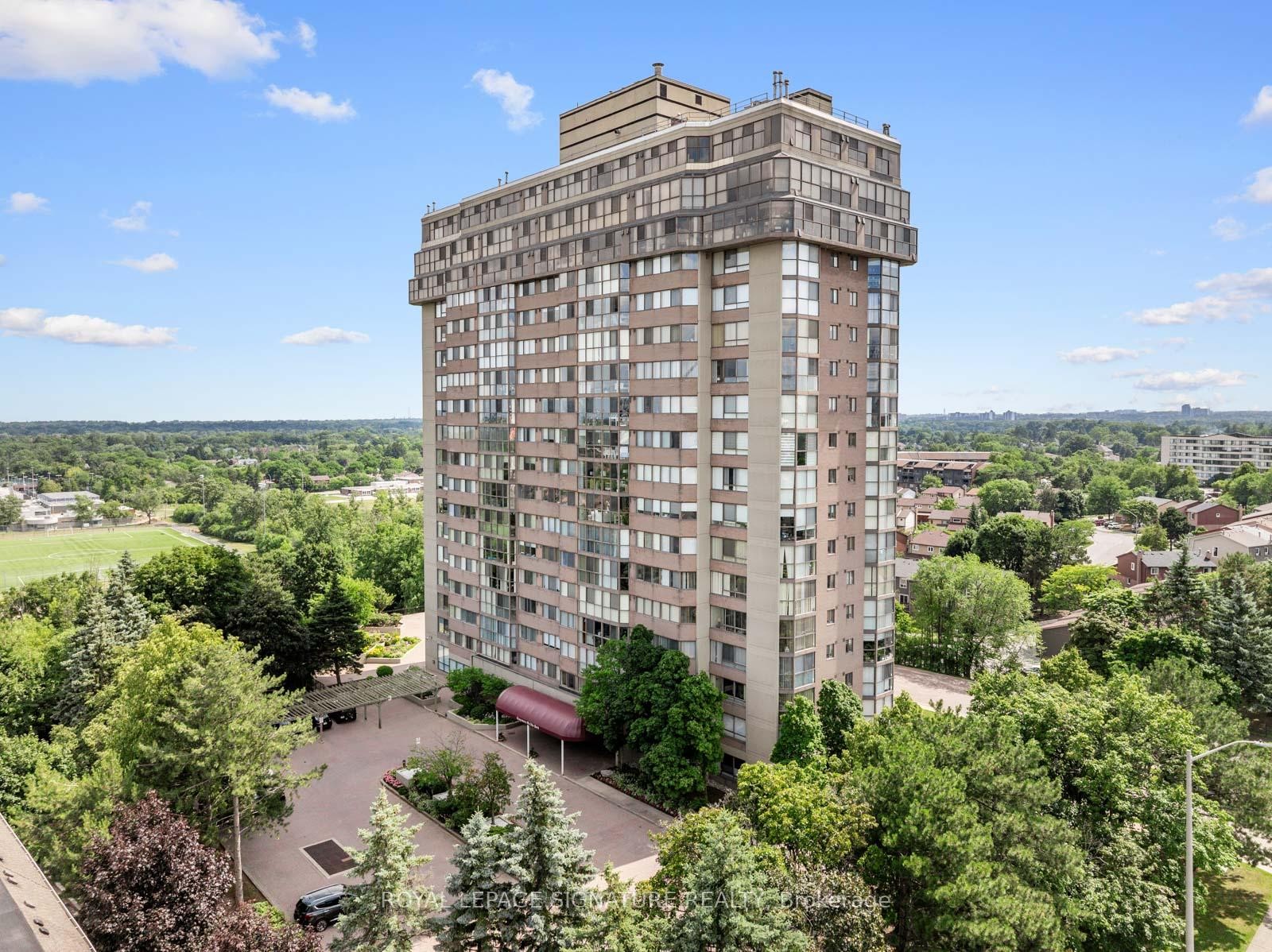 









880


Dundas

Street West, LPH4,
Mississauga,




ON
L5C 4H3

