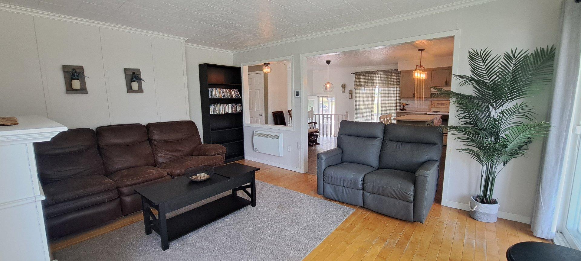 









312


Ch. de la Rivière-Gatineau

,
Sainte-Thérèse-de-la-Gatineau,




QC
J0X2X0

