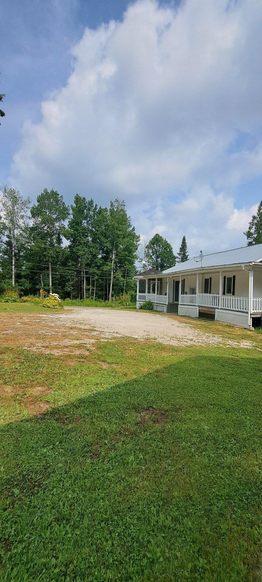 









312


Ch. de la Rivière-Gatineau

,
Sainte-Thérèse-de-la-Gatineau,




QC
J0X2X0

