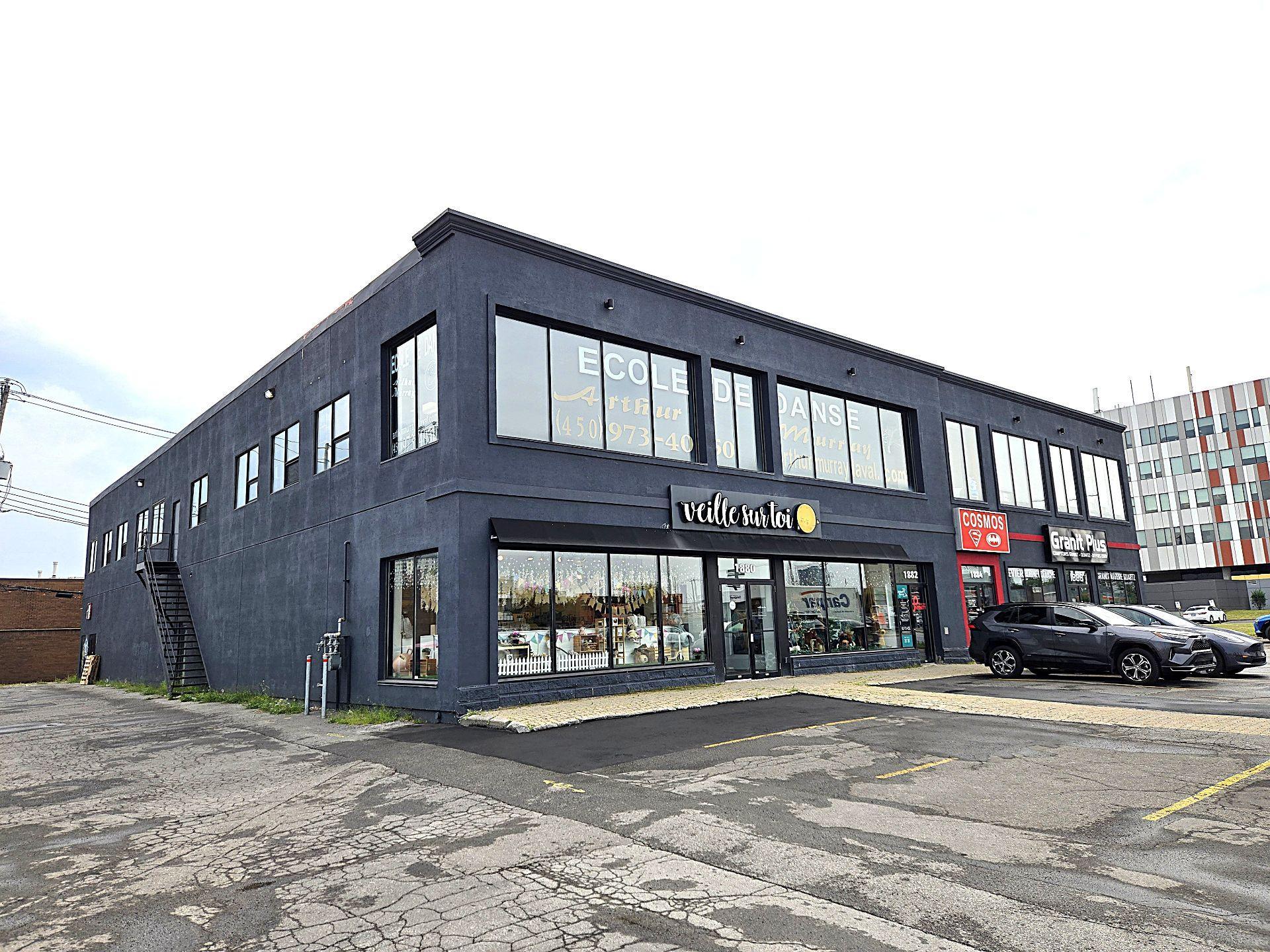 









1888


Boul. St-Martin O.

,
Laval (Chomedey),




QC
H7S1M9

