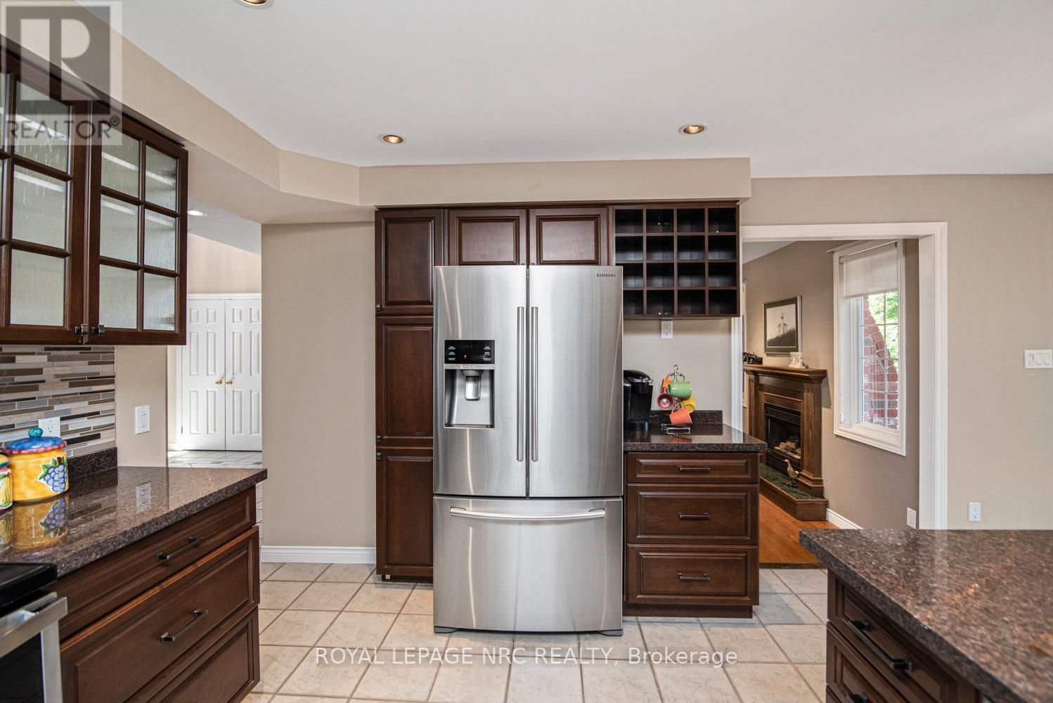 












149 DORCHESTER DRIVE

,
Grimsby,




Ontario
L3M5J9

