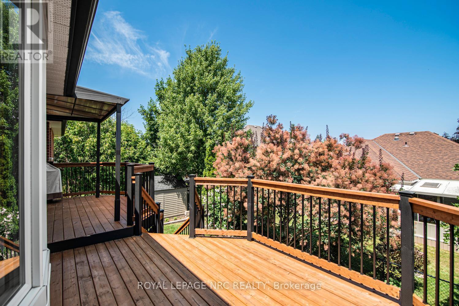 












149 DORCHESTER DRIVE

,
Grimsby,




Ontario
L3M5J9

