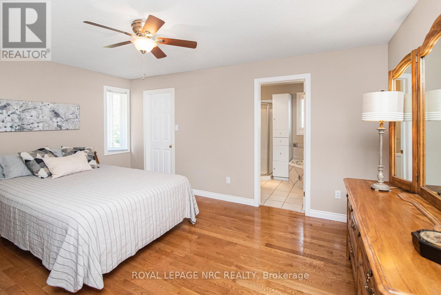 












149 DORCHESTER DRIVE

,
Grimsby,




Ontario
L3M5J9

