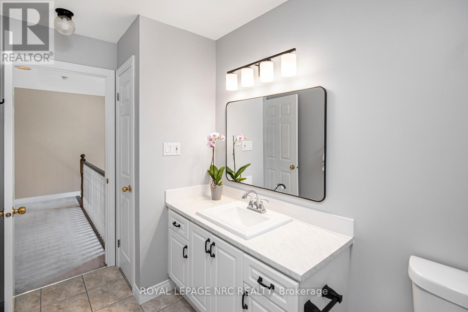












149 DORCHESTER DRIVE

,
Grimsby,




Ontario
L3M5J9

