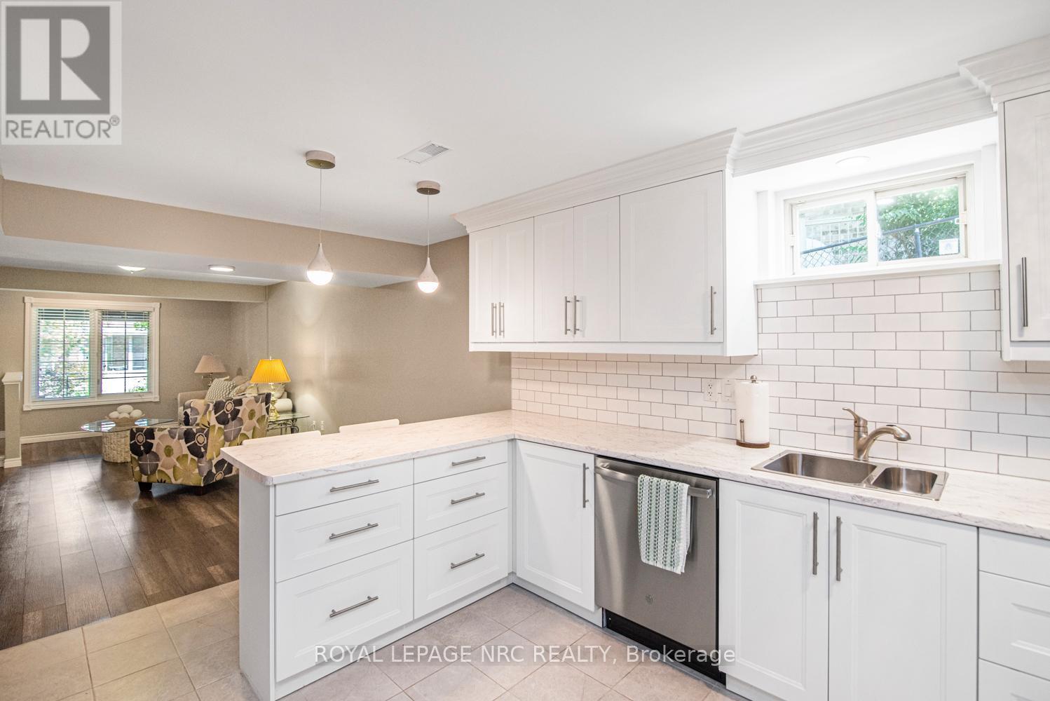 












149 DORCHESTER DRIVE

,
Grimsby,




Ontario
L3M5J9

