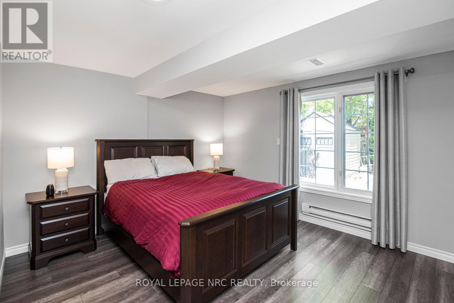 












149 DORCHESTER DRIVE

,
Grimsby,




Ontario
L3M5J9

