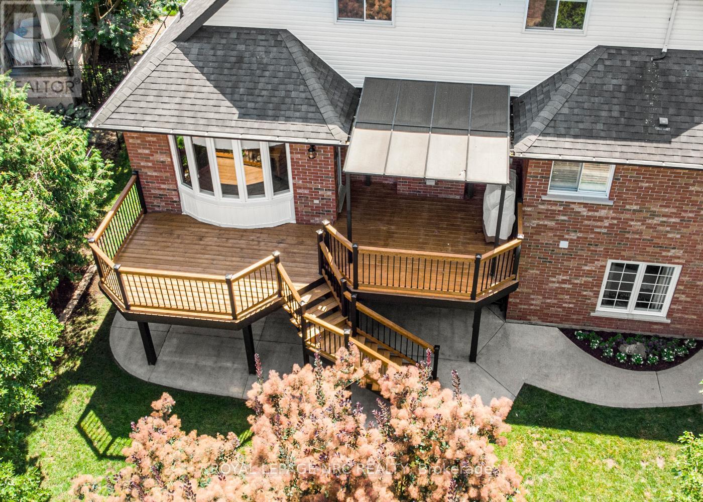












149 DORCHESTER DRIVE

,
Grimsby,




Ontario
L3M5J9

