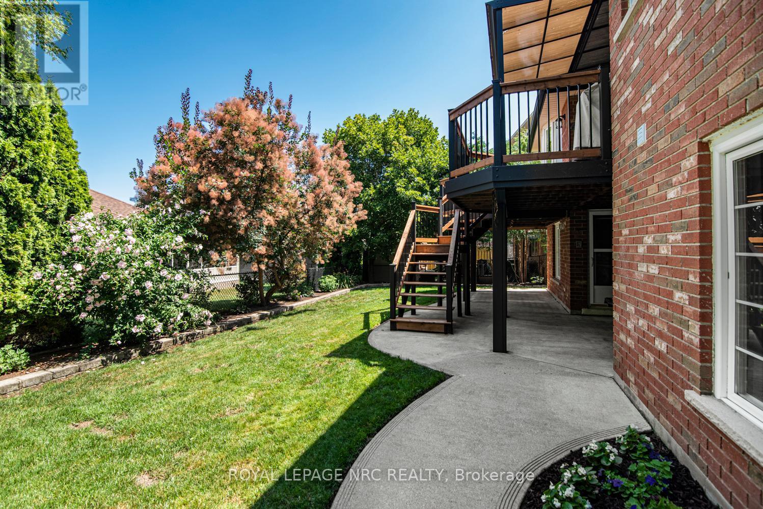 












149 DORCHESTER DRIVE

,
Grimsby,




Ontario
L3M5J9

