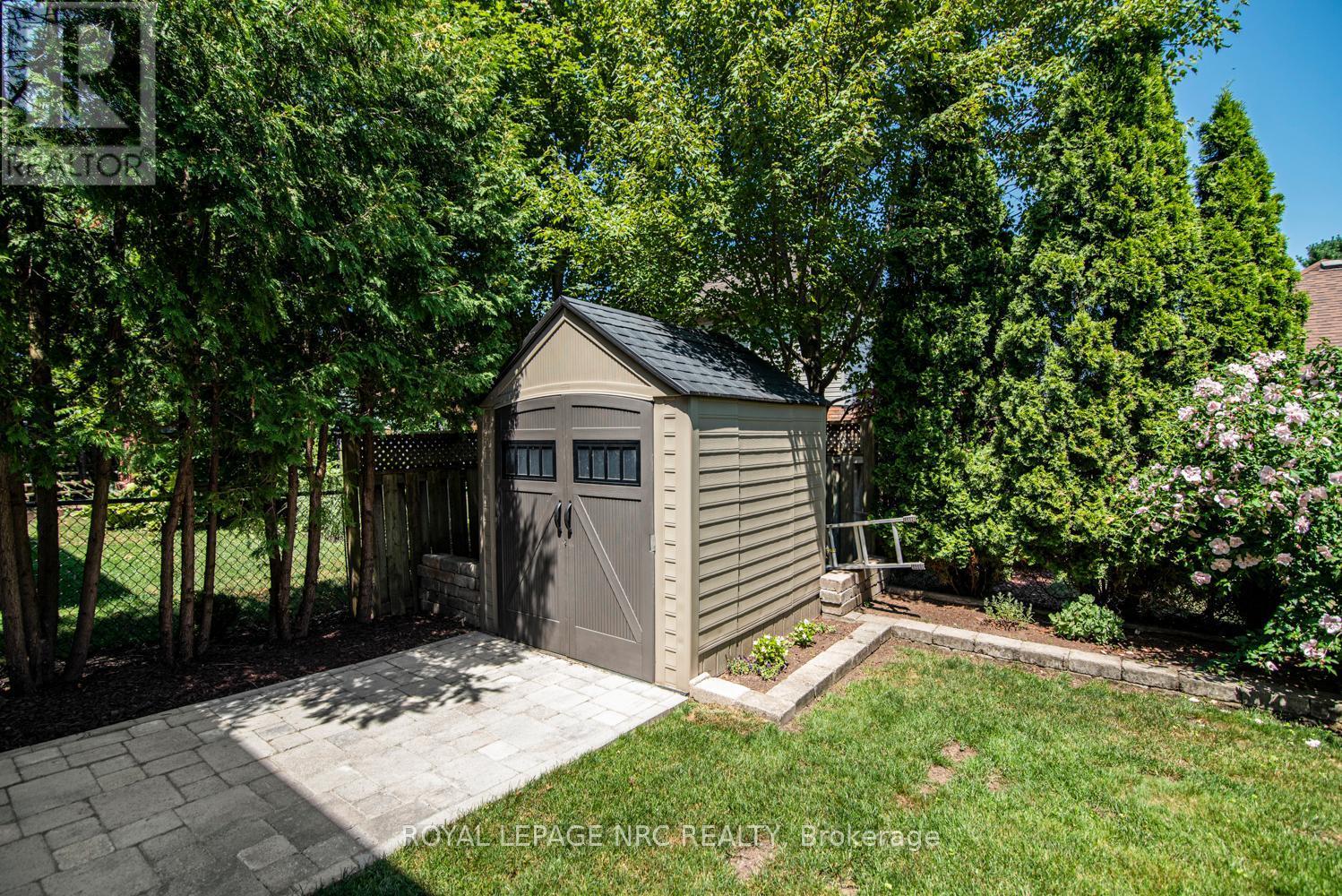 












149 DORCHESTER DRIVE

,
Grimsby,




Ontario
L3M5J9

