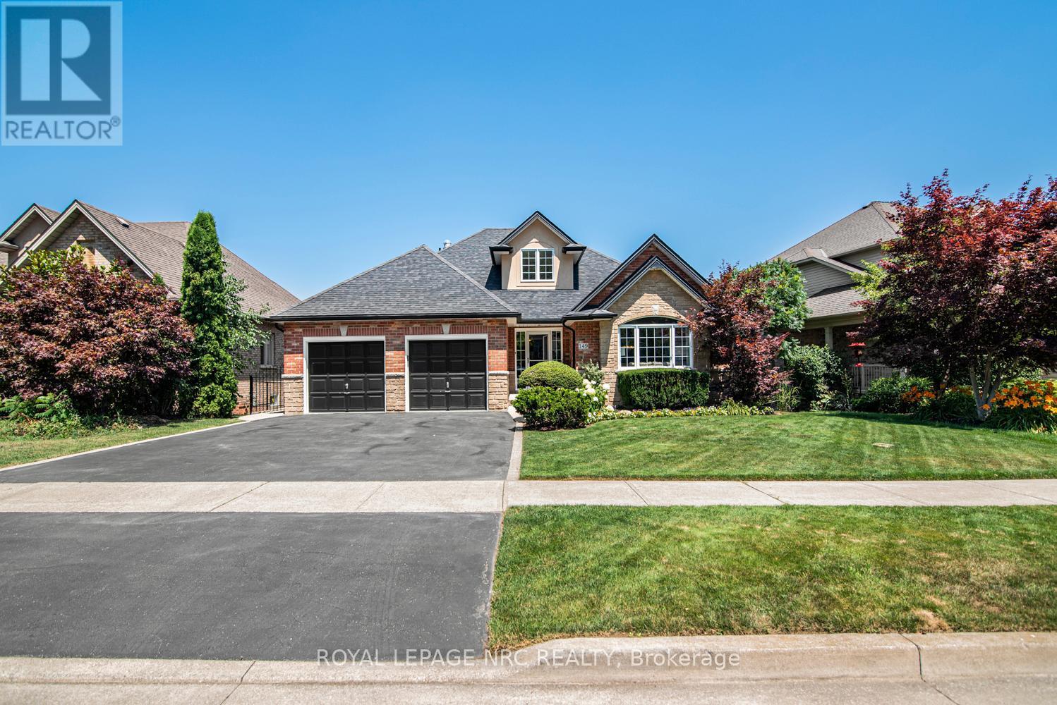 












149 DORCHESTER DRIVE

,
Grimsby,




Ontario
L3M5J9

