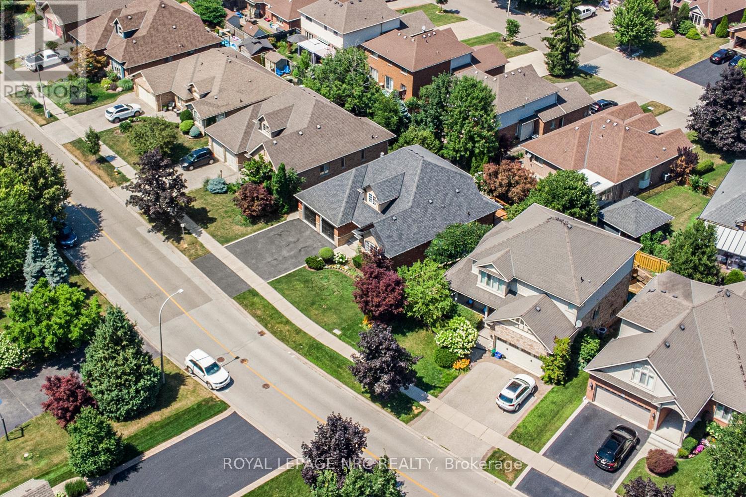 












149 DORCHESTER DRIVE

,
Grimsby,




Ontario
L3M5J9

