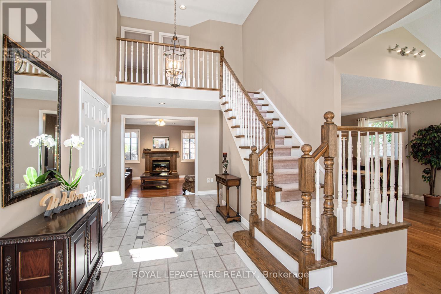 












149 DORCHESTER DRIVE

,
Grimsby,




Ontario
L3M5J9

