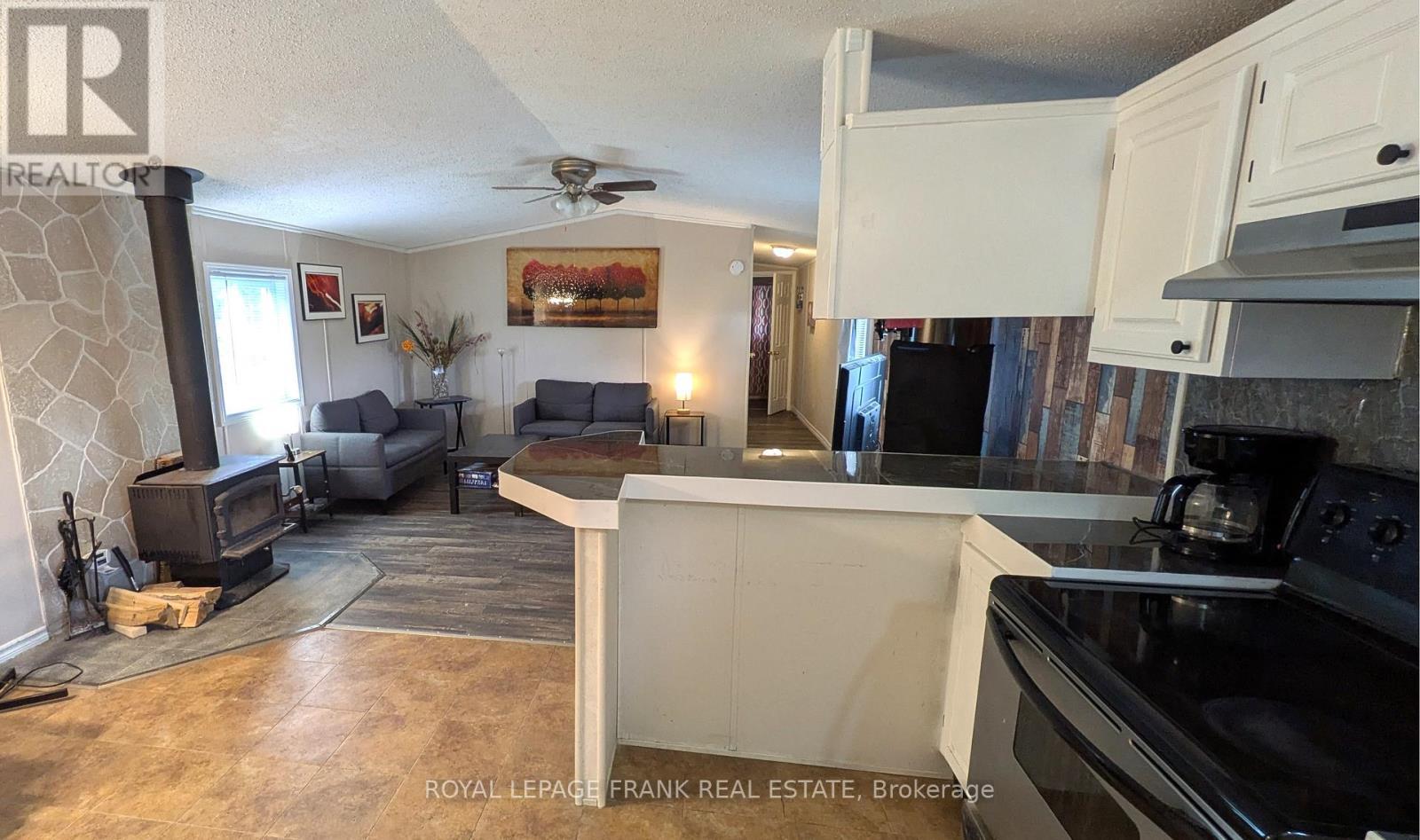 












2171 ST. OLA ROAD

,
Tudor and Cashel (Cashel Ward),




Ontario
K0L1W0

