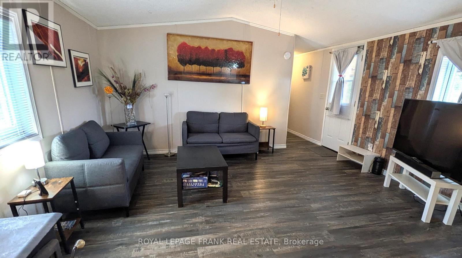 












2171 ST. OLA ROAD

,
Tudor and Cashel (Cashel Ward),




Ontario
K0L1W0


