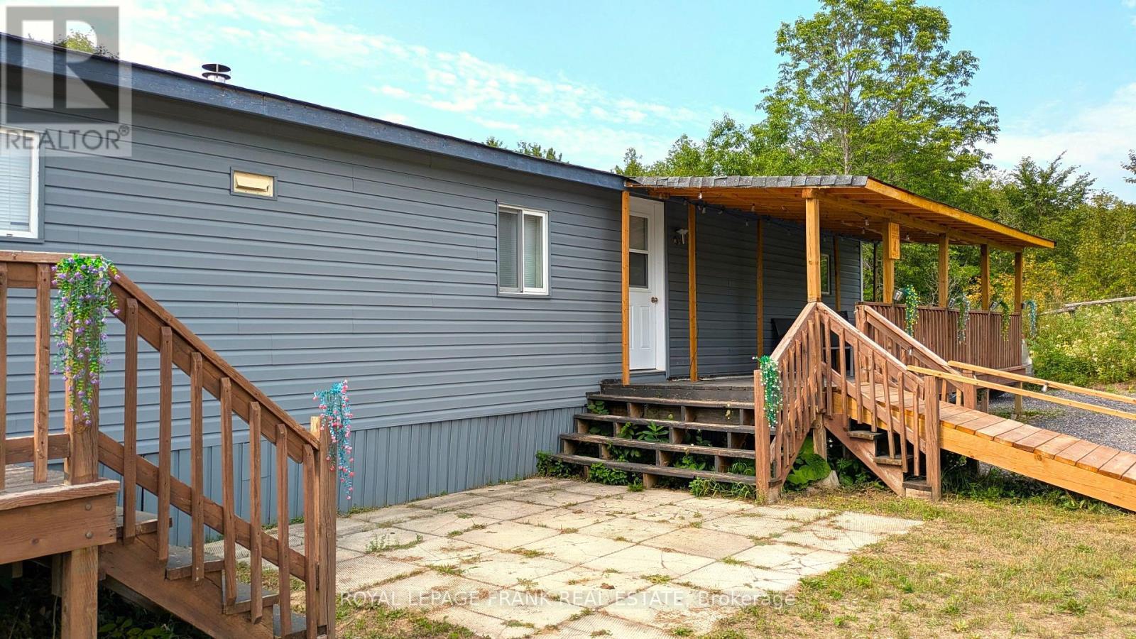 












2171 ST. OLA ROAD

,
Tudor and Cashel (Cashel Ward),




Ontario
K0L1W0

