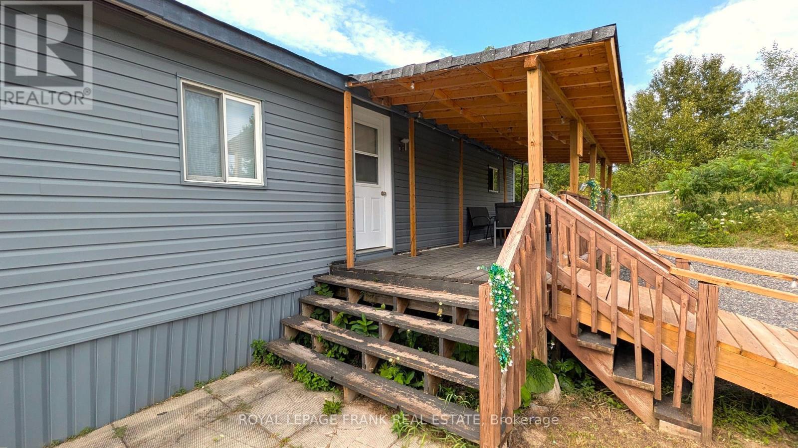 












2171 ST. OLA ROAD

,
Tudor and Cashel (Cashel Ward),




Ontario
K0L1W0

