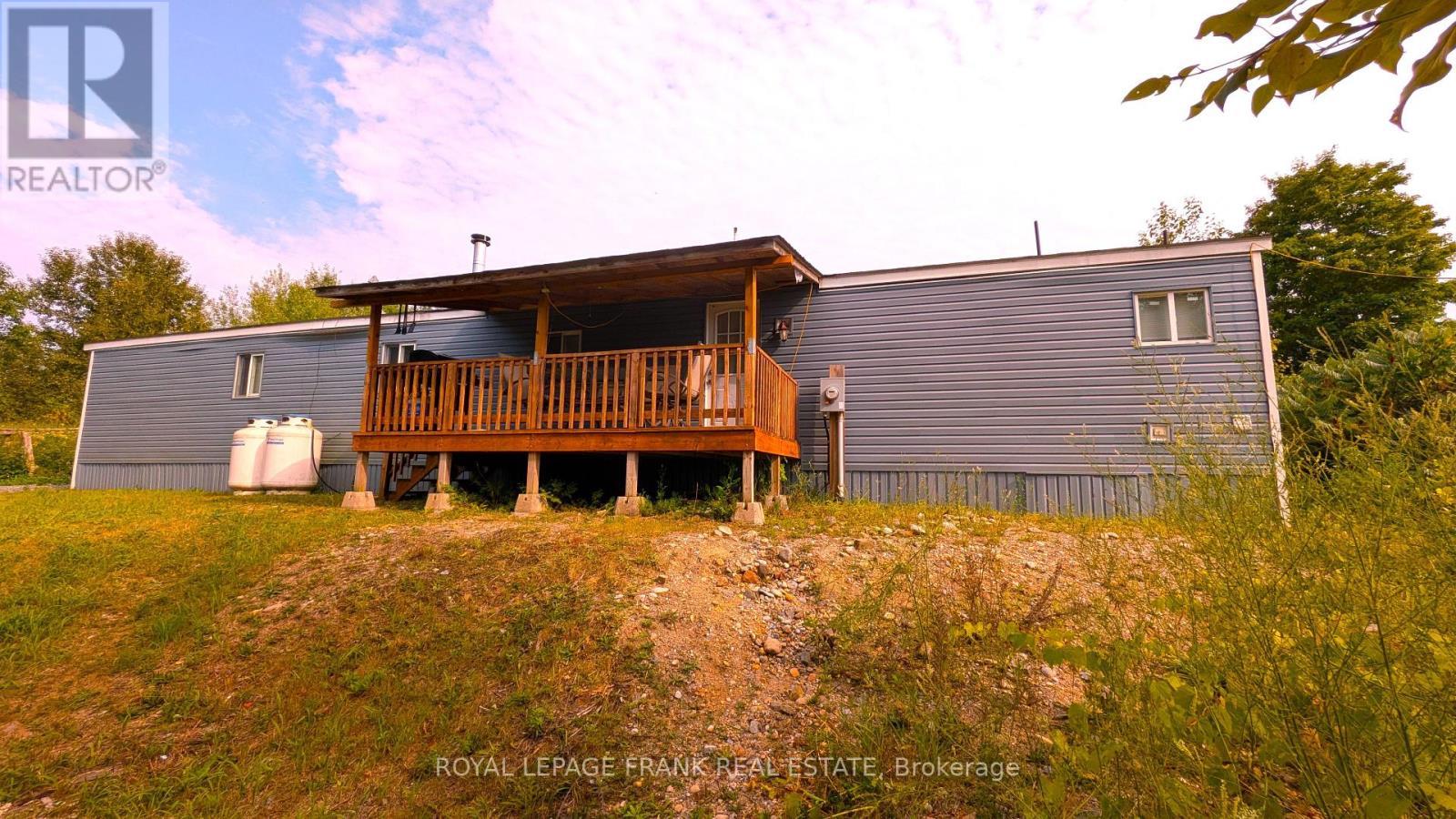 












2171 ST. OLA ROAD

,
Tudor and Cashel (Cashel Ward),




Ontario
K0L1W0

