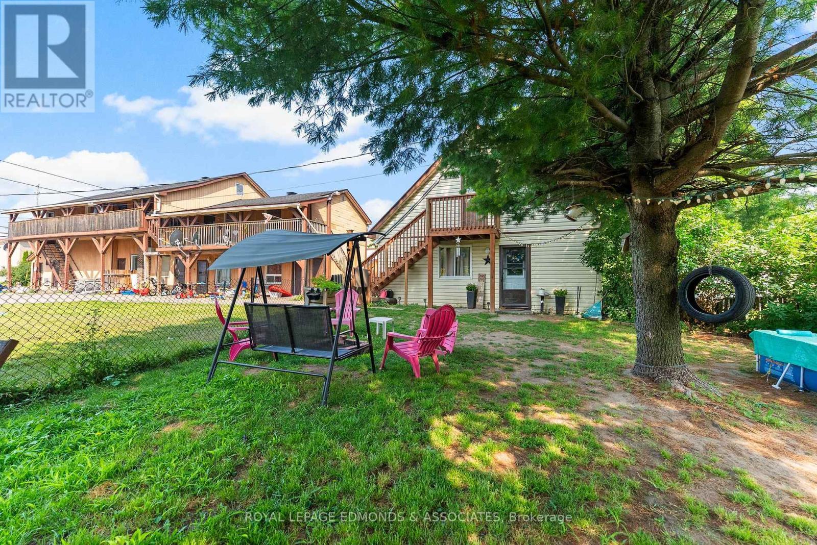 












1806 BEACHBURG ROAD

,
Whitewater Region,




Ontario
K0J1C0

