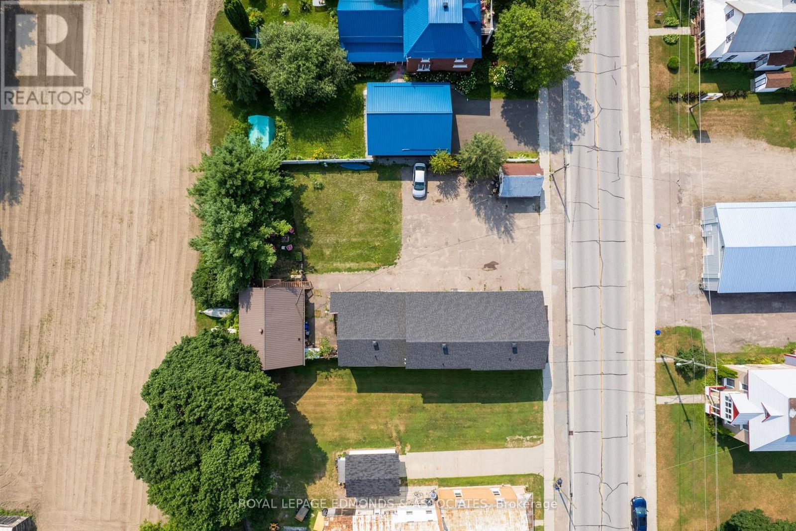 












1806 BEACHBURG ROAD

,
Whitewater Region,




Ontario
K0J1C0

