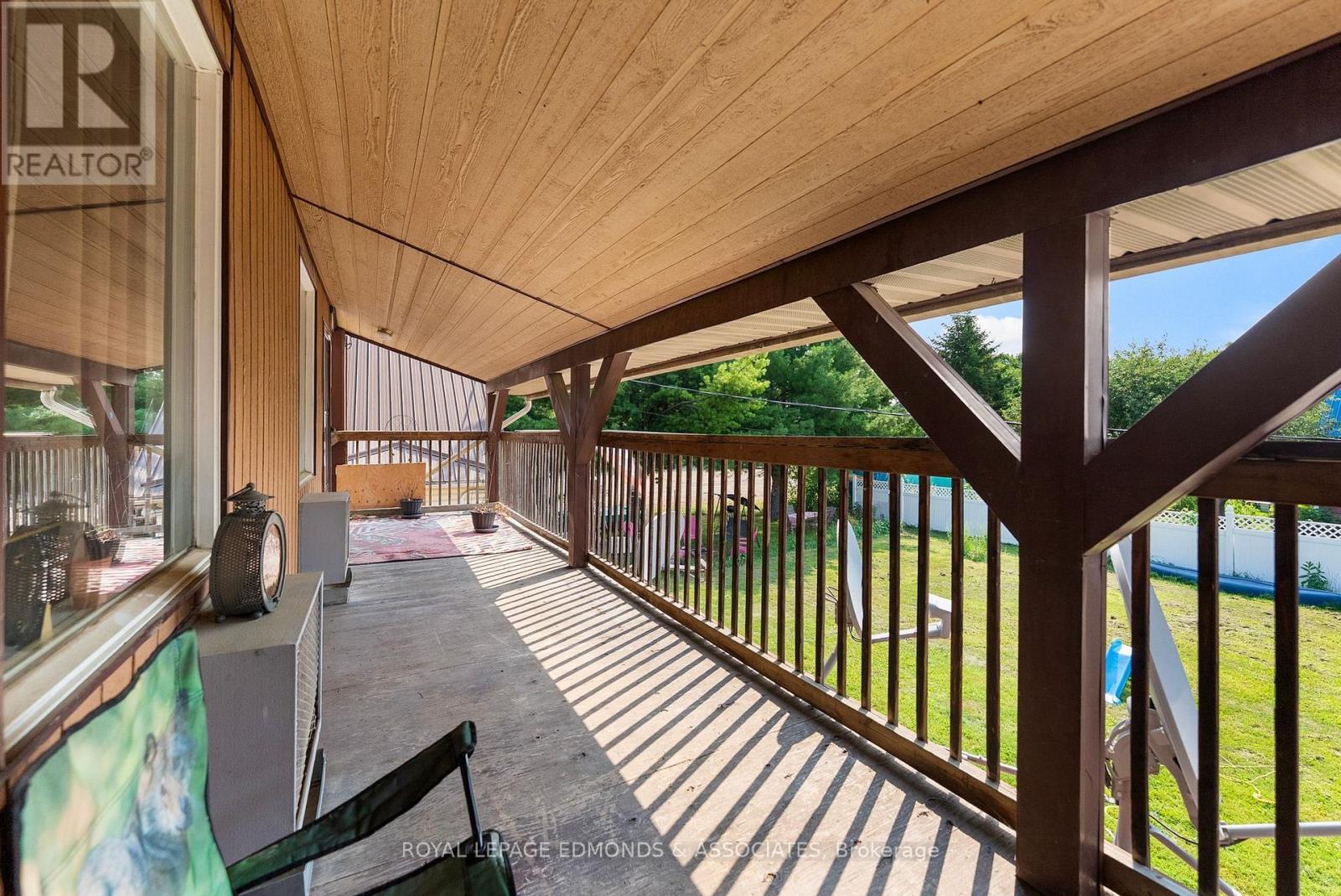 












1806 BEACHBURG ROAD

,
Whitewater Region,




Ontario
K0J1C0

