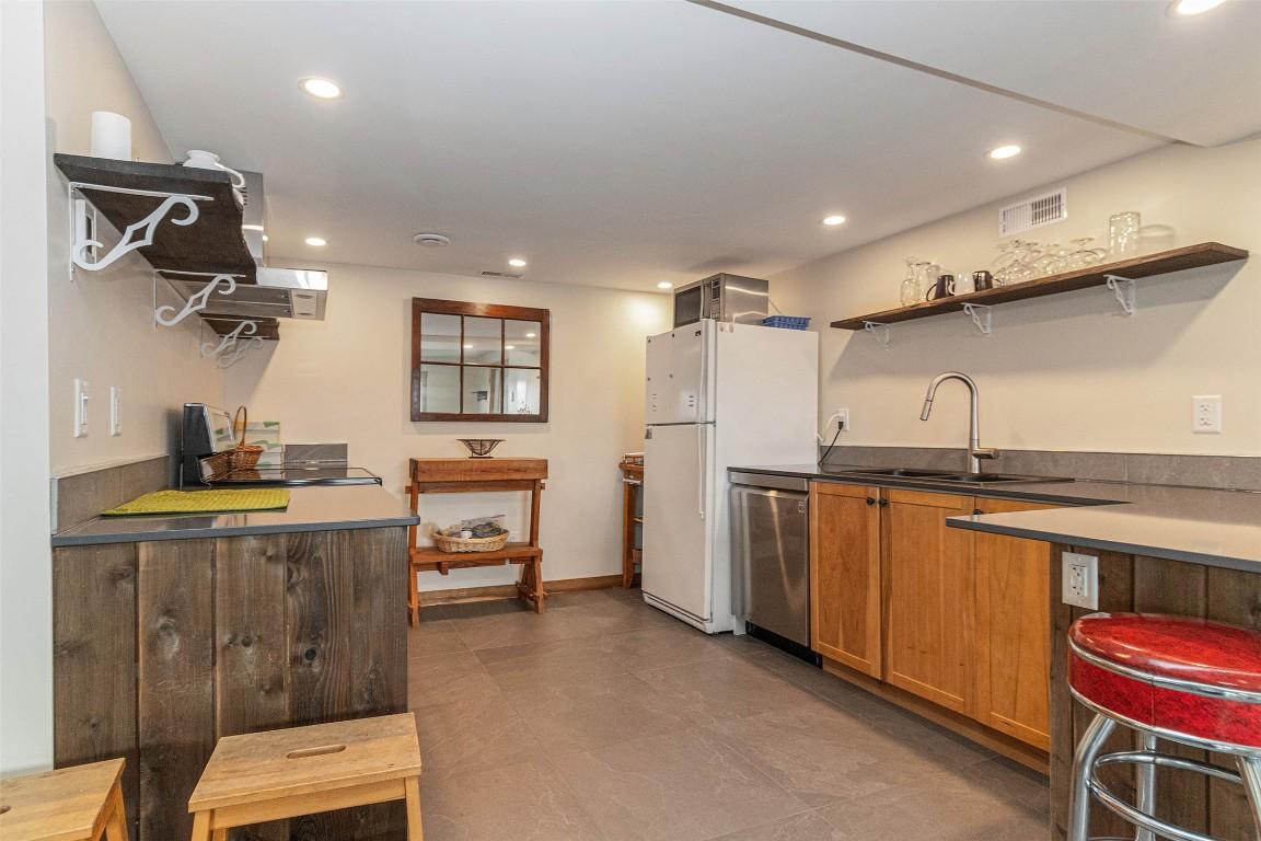 









2741


Sugosa

Place,
West Kelowna,




BC
V4T 2X3

