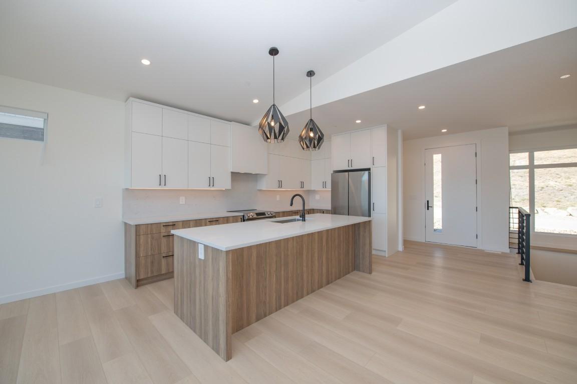 









8820


Oxford

Road,
Vernon,




BC
V1H 2K8

